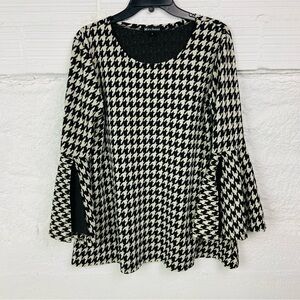 Mechant black & cream Monochrome Houndstooth flare sleeve tunic / Top size large